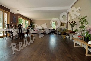 REAL FLOOR Oak, 20 x 180 mm, treated with OSMO Wood Wax Finish shade no.3161 Ebony Transparent, sealed with Polyx-Oil Original shade no. 3062 Clear Matt